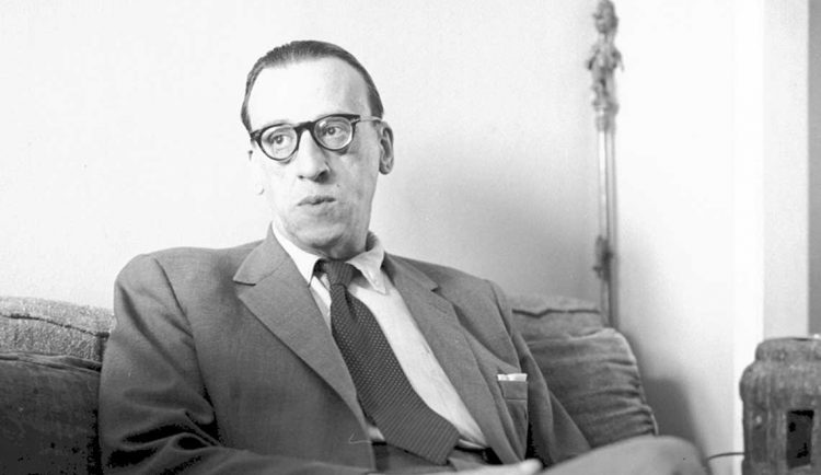 Tras el complejo universo humano de Paco Espínola