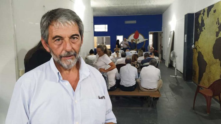 “Es difícil negociar con la banca privada porque tienen poder”