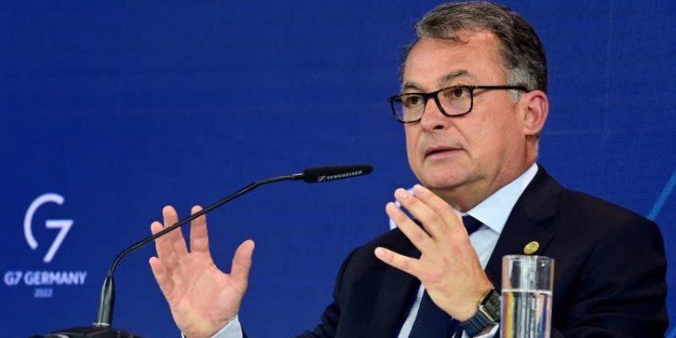 Para el Bundesbank la circulación de dinero en efectivo contribuye a la inclusión financiera, no al revés