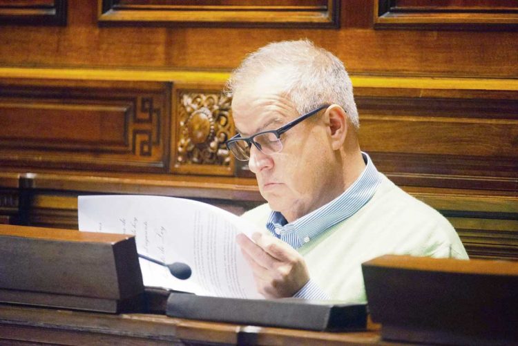 “Debemos resolver el problema de las tasas de interés altísimas que lo único que hacen es perjudicar el bolsillo de la gente”