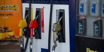En julio se mantienen los precios de los combustibles