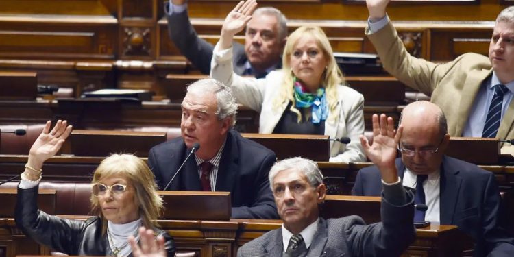 Cabildo Abierto llama a la autocrítica