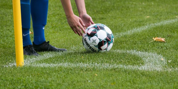 El fútbol y un juego peligroso