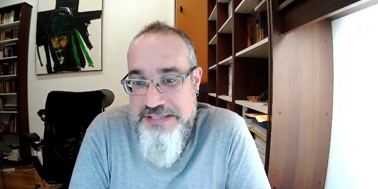 “Tenemos la Comisión de Competencia que el sistema político entiende que hay que tener”