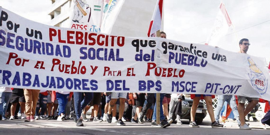 Plebiscito sobre seguridad social: Frente Amplio prepara un plenario nacional para resolver su posición