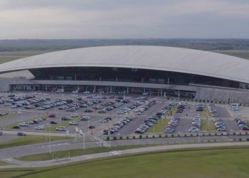 Desde el martes 1° rige la esencialidad de los servicios de tráfico aéreo