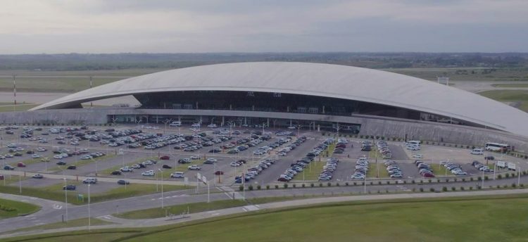 Desde el martes 1° rige la esencialidad de los servicios de tráfico aéreo