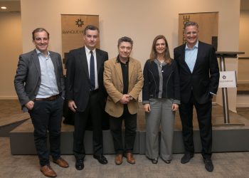 Banque Heritage organizó desayuno con el periodista Claudio Fantini como expositor