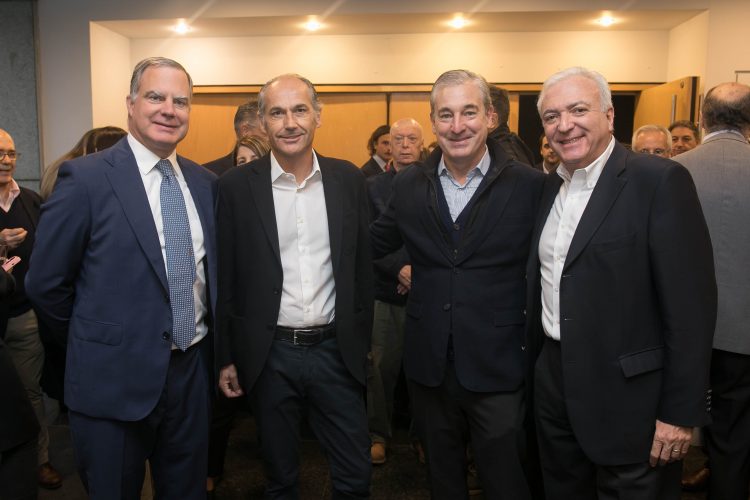 Banque Heritage organizó desayuno con el periodista Claudio Fantini como expositor