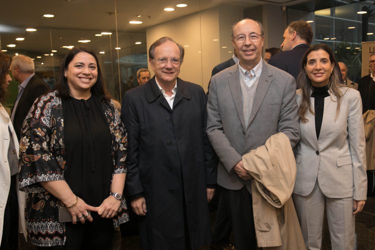 Banque Heritage organizó desayuno con el periodista Claudio Fantini como expositor