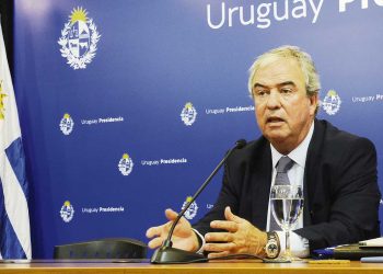 “Si la Policía no puede salir a protestar, tiene que hablar el ministro”