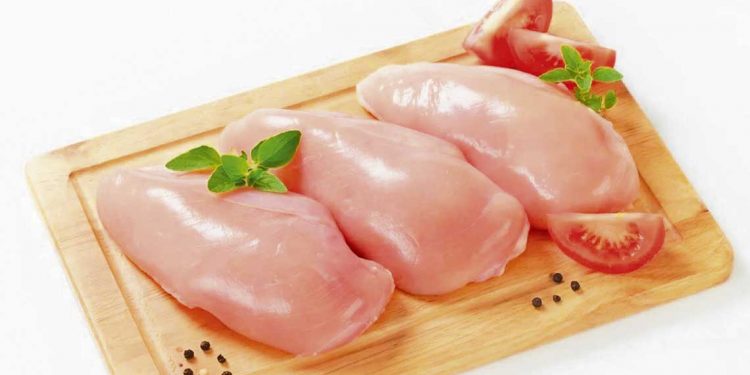 Federico Stanham asegura que no faltará carne de pollo ni hay razón para que el precio se dispare