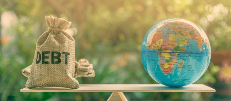 Bajaron las calificaciones. Se podría dar una crisis de deuda