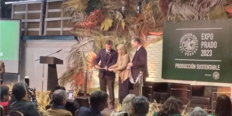 Patricio Cortabarría y Carolina Cosse inauguraron la Expo Prado 2023