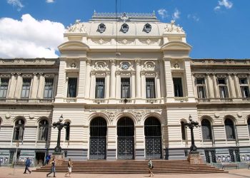 Rectificar el nombre de las cosas