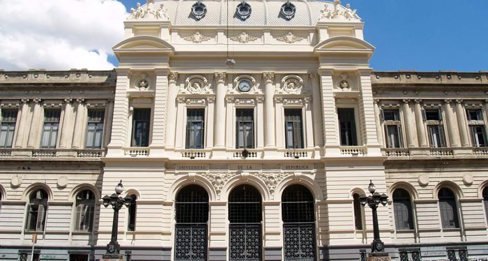 Rectificar el nombre de las cosas