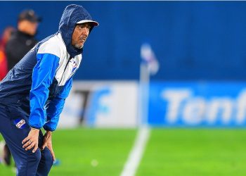 Recoba es chino pero no es mago. Técnico que debuta a veces pierde