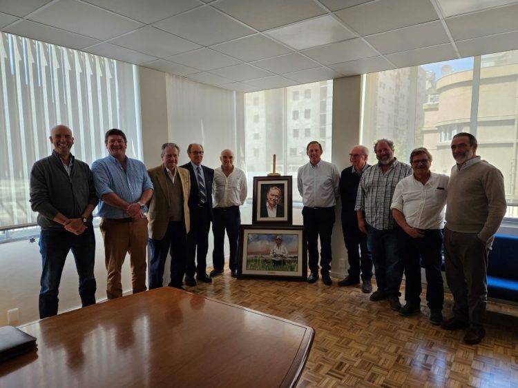 ACA homenajeó y recordó a Hugo Manini Ríos