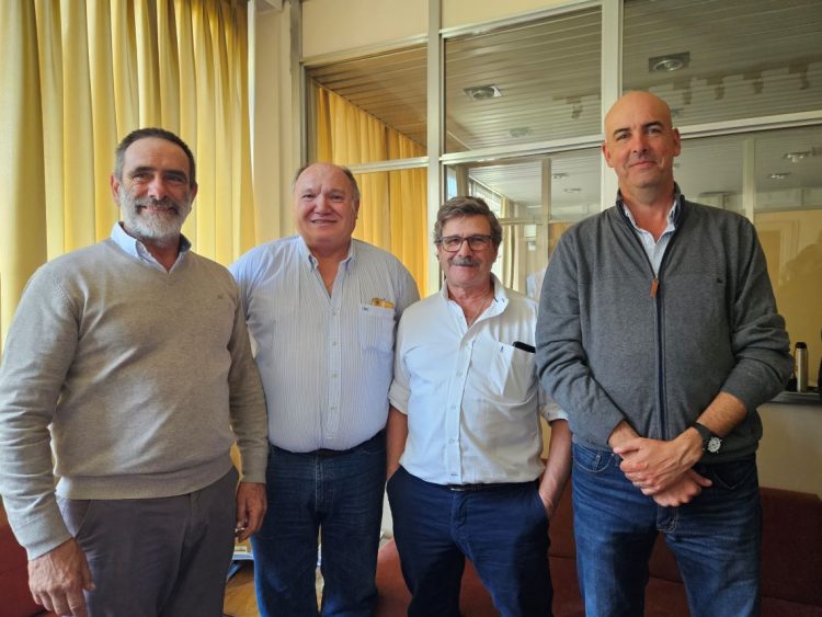 ACA homenajeó y recordó a Hugo Manini Ríos