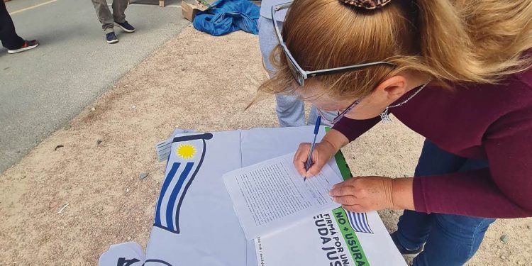 Más de 75.000 personas han firmado por “Deuda Justa”