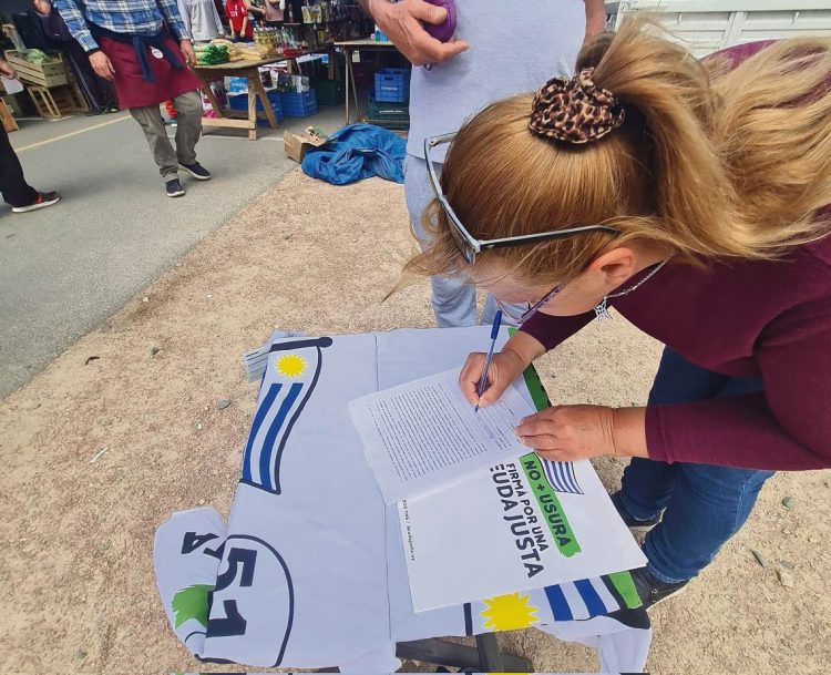 Más de 75.000 personas han firmado por “Deuda Justa”