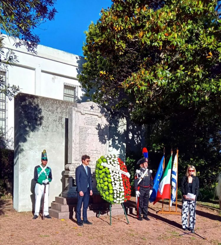 Conmemoración del “Día de la Unidad y las Fuerzas Armadas Italianas” en Montevideo