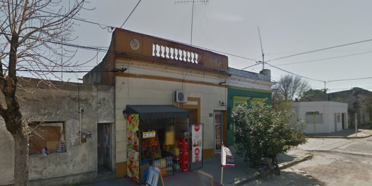 Grandes superficies comerciales hacen tambalear almacenes de barrio en Florida