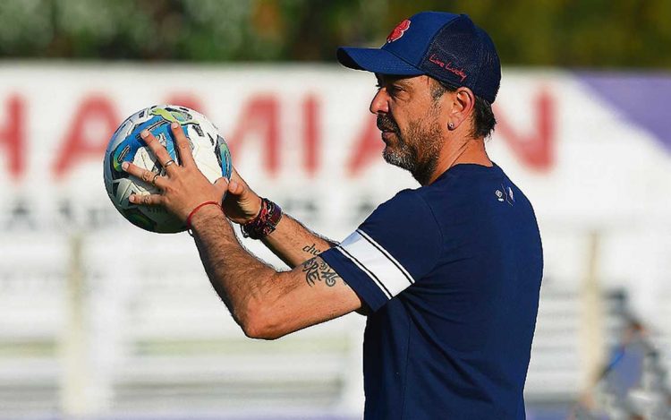 Noviembre, el mes de los directores técnicos. Darío, Broli, Aguirre, Gutiérrez, Recoba, Scaloni, Bielsa…