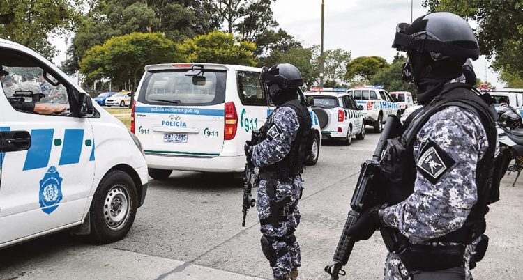 Santiago Bernaola: “Los crímenes suelen darse donde hay bandas de narcos y por eso el uruguayo ha perdido la sensibilidad”