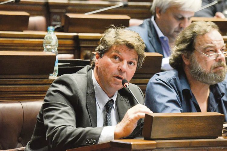 Parlamento aprobó proyecto de ley para prevención y combate de incendios forestales