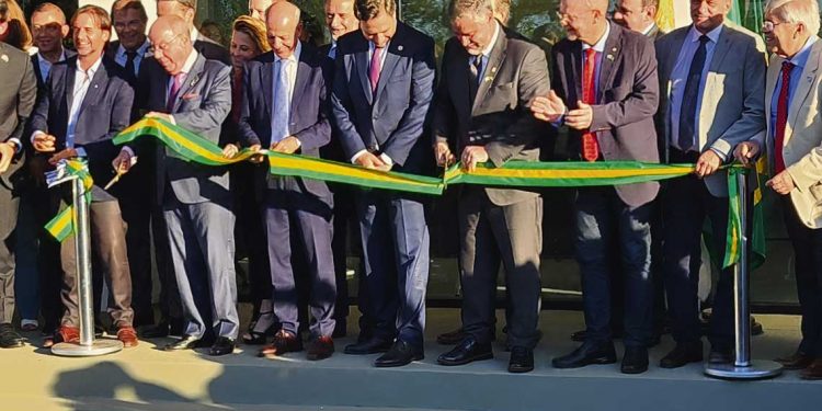 Se inauguró el primer aeropuerto binacional de Latinoamérica