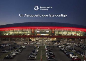 Aeropuerto de Carrasco cobra vida para recibir a miles de reencuentros en estas Fiestas