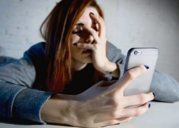 Exceso en el consumo digital: 50% de adolescentes con algún problema de sueño o alimentación