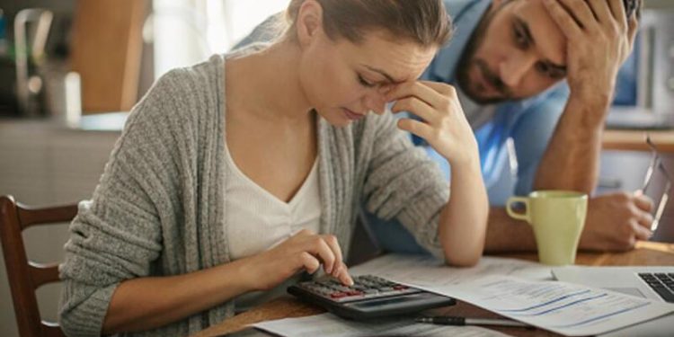 Una política timorata contra el problema del endeudamiento