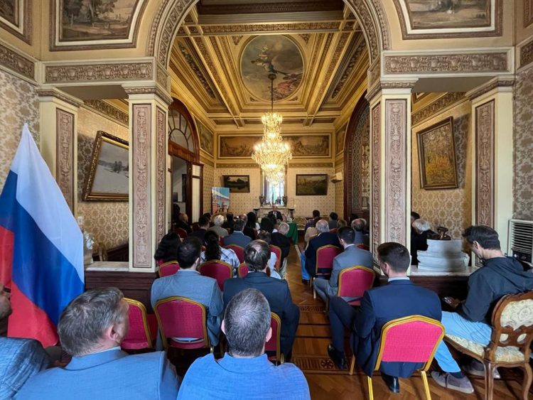 Embajador de Rusia presenta libro para comprender el “mundo multipolar”