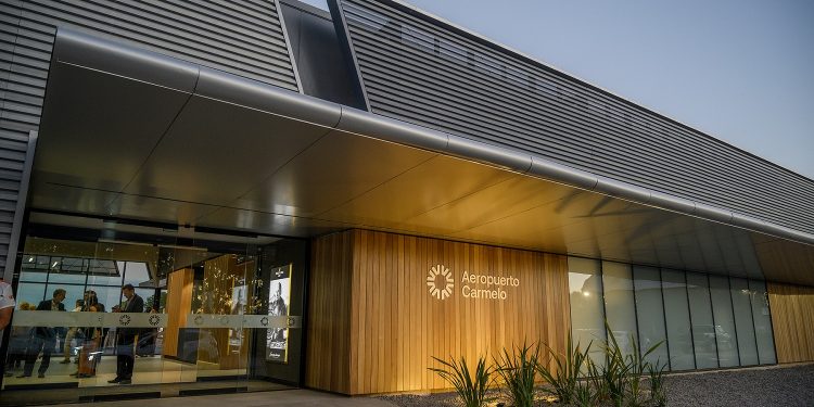 Aeropuerto de Carmelo en su primer año de operaciones recibió casi 3.000 pasajeros