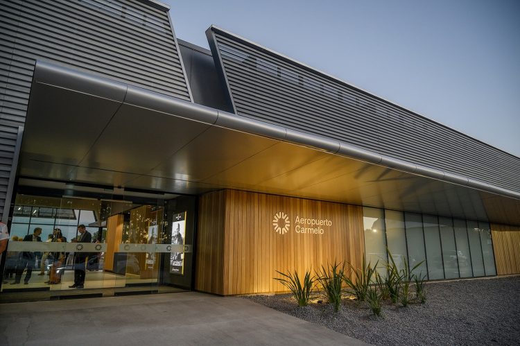 Aeropuerto de Carmelo en su primer año de operaciones recibió casi 3.000 pasajeros