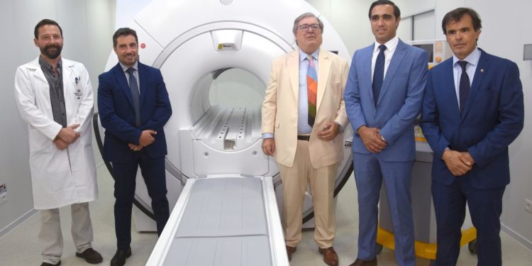 La Asociación Española inauguró equipamiento de última tecnología