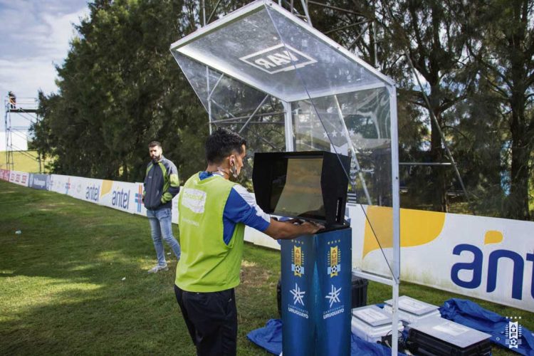 Parece mentira las cosas que veo por las canchas de Montevideo y alrededores