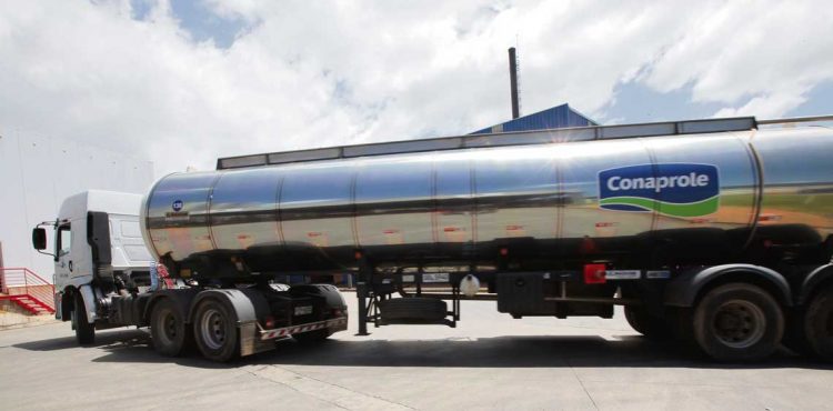 Se agrava el conflicto en la recolección y transporte de productos lácteos