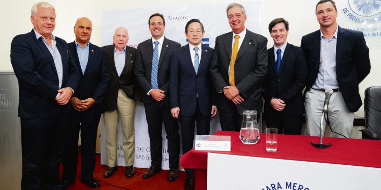 Uruguay mejora el vínculo comercial con China
