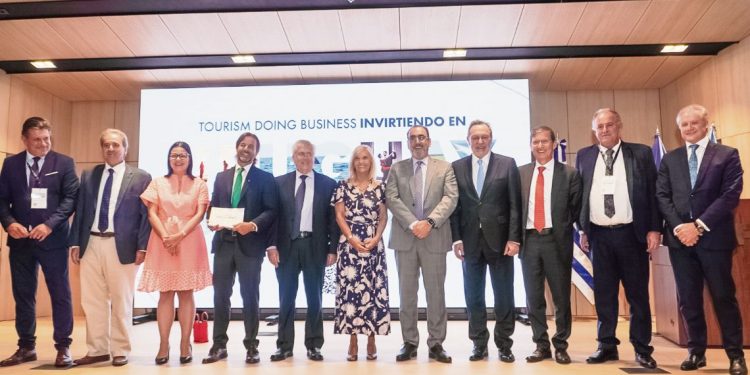 Uruguay lanzó una guía para atraer inversiones extranjeras de la mano del turismo