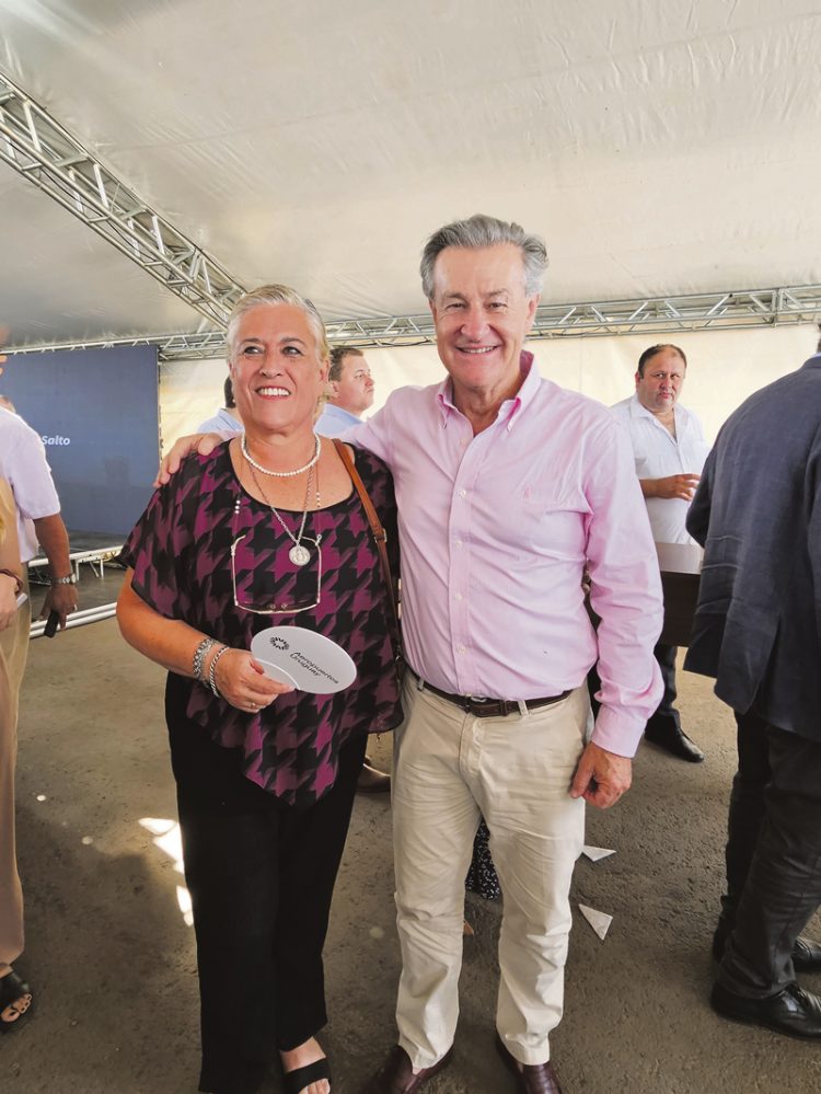 Se reinauguró el Aeropuerto de Salto con un reconocimiento al expiloto Hebert Rattin