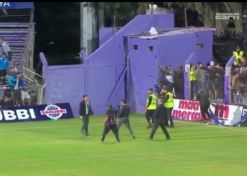 ¡Que vuelva la Policía a las tribunas, por favor!