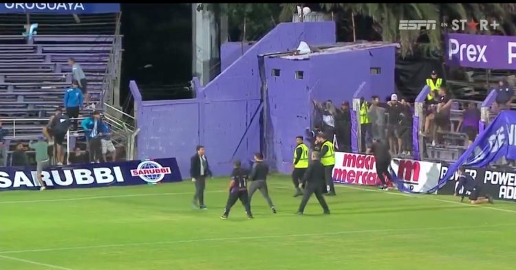 ¡Que vuelva la Policía a las tribunas, por favor!