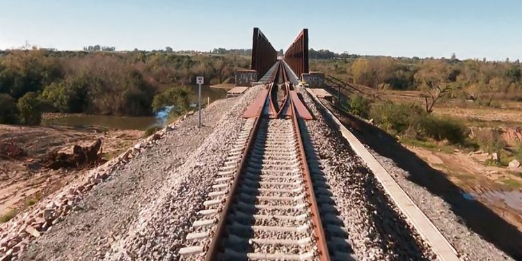 Ferrocarril Central: los costos estimados y los reales