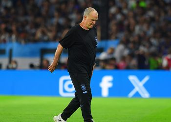 Marcelo Bielsa y los 40 orientales