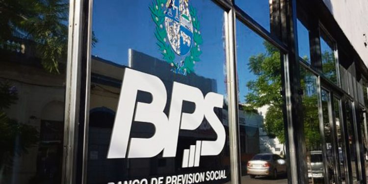 BPS: interna convulsionada por denuncia penal contra el directorio