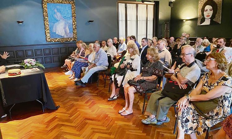 Café literario Edmondo de Amicis: honor, poesía y amistad