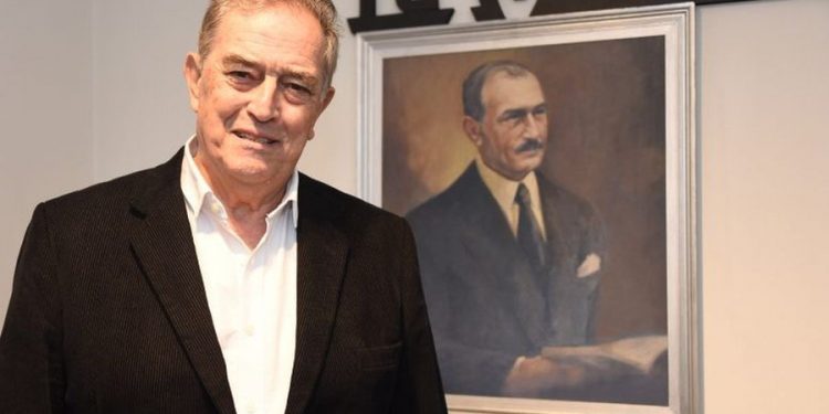 Hugo Manini Ríos y la escritura como medio de acción